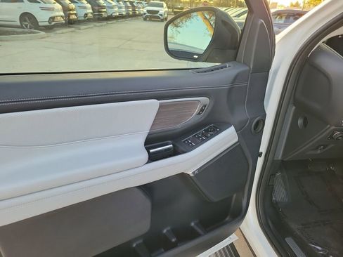 Used 2026 Ford Expedition Max Platinum w/ Platinum Ultimate Package AWD/4WD image 22