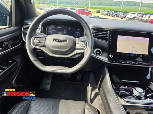 Used 2023 Jeep Wagoneer Series III w/ Preferred Equipment Group AWD/4WD image 26