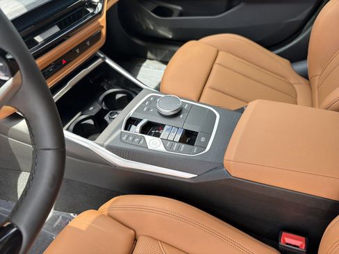 New 2025 BMW 330i Sedan w/ Convenience Package RWD image 20