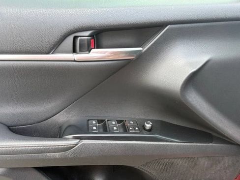 Used 2020 Toyota Camry XLE w/ Driver Assist Package FWD image 26