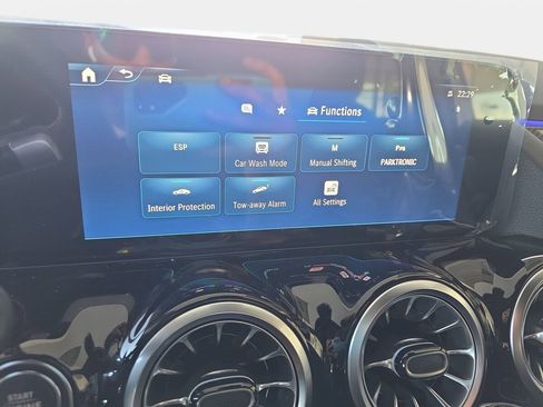 New 2026 Mercedes-Benz GLA 250 image 21