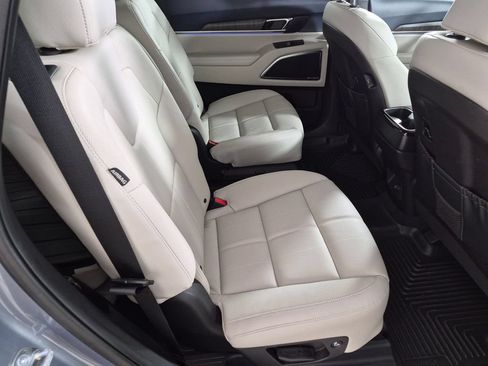 Used 2025 Kia Telluride SX w/ SX Captain's Chair Package AWD/4WD image 28