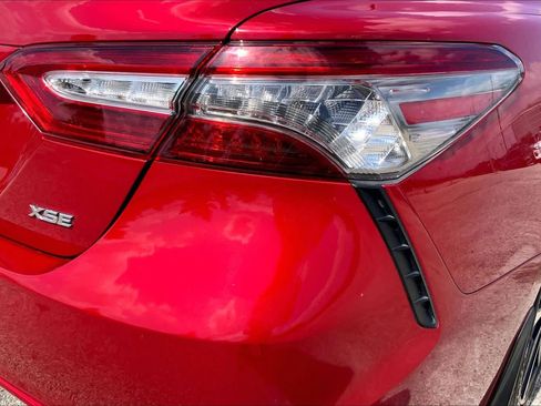 Used 2019 Toyota Camry XSE FWD image 30