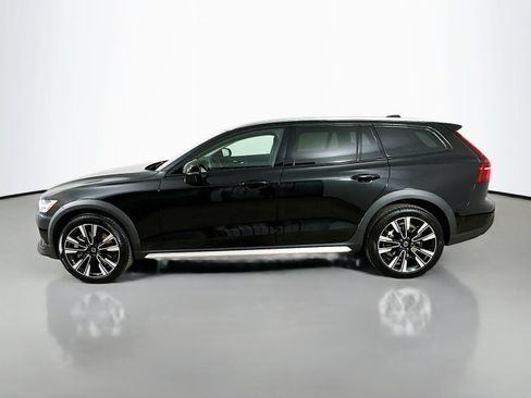 New 2026 Volvo V60 B5 Cross Country Ultra w/ Climate Package AWD/4WD image 8