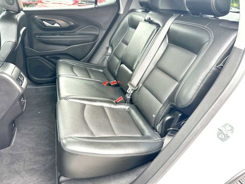 Used 2024 GMC Terrain SLT AWD/4WD image 26