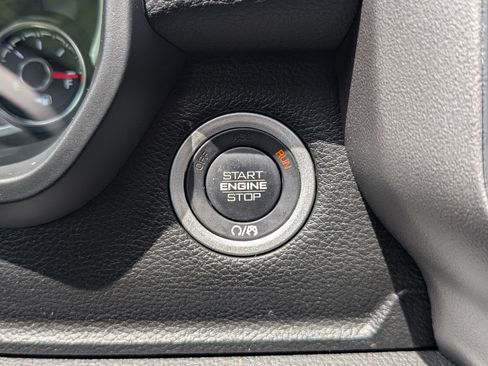Used 2024 RAM 1500 Big Horn AWD/4WD image 33