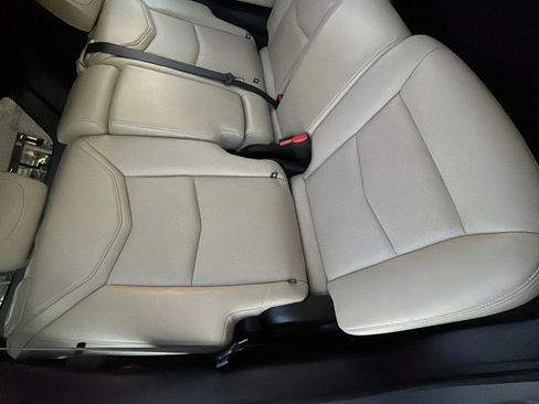 Used 2018 Cadillac XT5 Luxury w/ Driver Awareness Package image 24