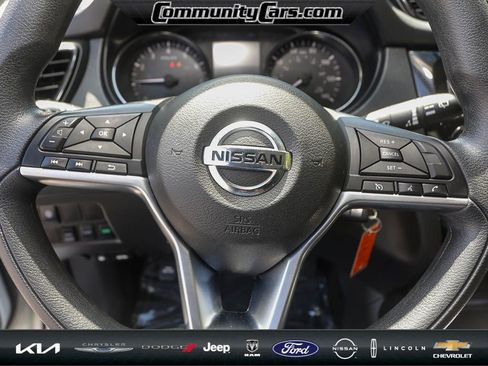 Used 2021 Nissan Rogue Sport S image 16