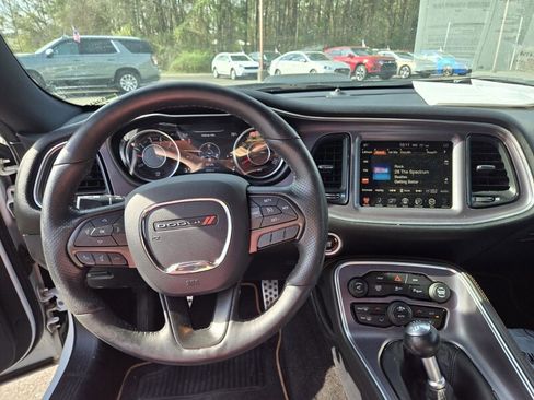 Used 2015 Dodge Challenger R/T Plus image 8