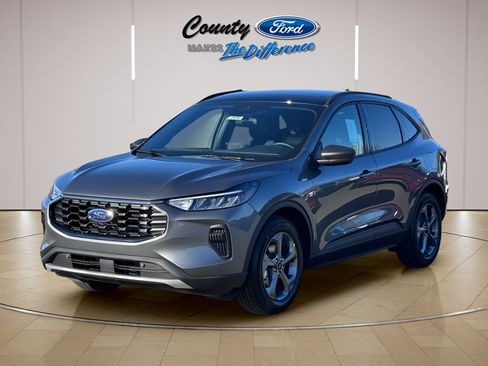 New 2026 Ford Escape ST-Line w/ Cold Weather Package FWD image 2