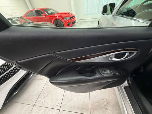 Used 2014 INFINITI Q70 3.7 w/ Premium Package AWD/4WD image 15