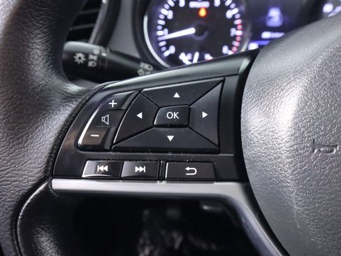 Used 2019 Nissan Rogue AWD image 14