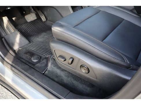 Used 2024 GMC Acadia Elevation w/ Luxury Package FWD image 19