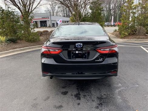 Used 2023 Toyota Camry LE image 7
