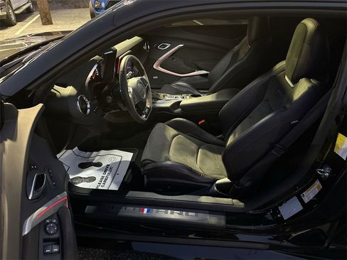 Used 2023 Chevrolet Camaro ZL1 image 13