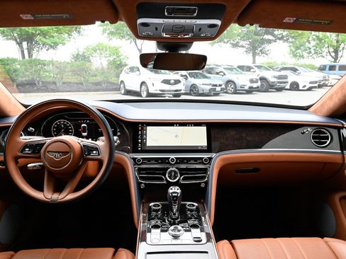 Used 2022 Bentley Flying Spur V8 AWD/4WD image 45