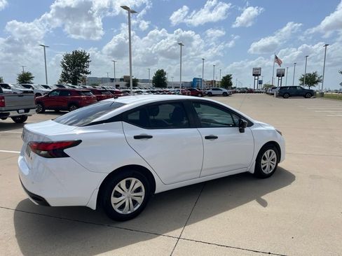 Used 2023 Nissan Versa S w/ Trunk Package FWD image 5