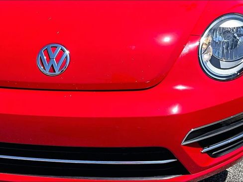 Used 2019 Volkswagen Beetle 2.0T FWD image 34