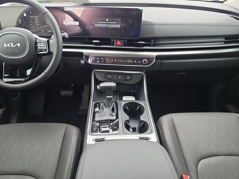New 2026 Kia Carnival SX FWD image 15