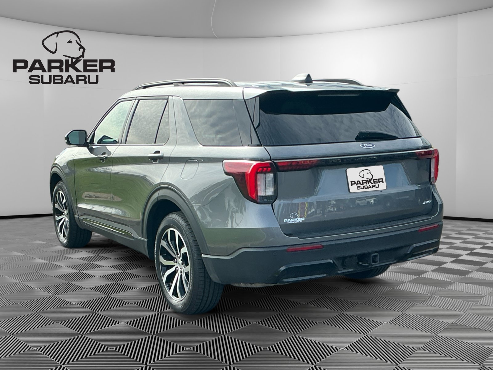 Used 2025 Ford Explorer ST-Line AWD/4WD image 3