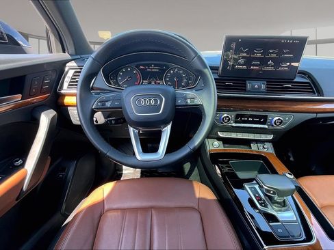 Used 2023 Audi Q5 2.0T Premium w/ Convenience Package AWD/4WD image 5
