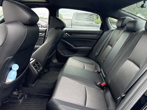 Used 2021 Honda Accord Sport image 15