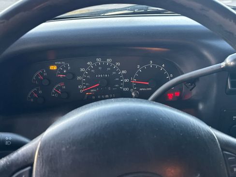 Used 2001 Ford F250 XLT image 15