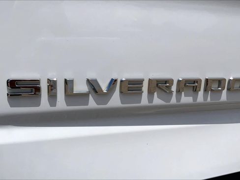 Used 2020 Chevrolet Silverado 1500 RST AWD/4WD image 31
