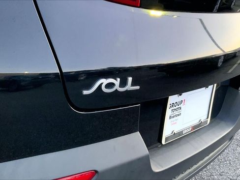 Used 2022 Kia Soul LX w/ Technology Package FWD image 30