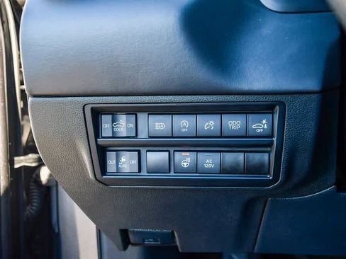 Used 2022 Toyota Tundra Platinum image 27