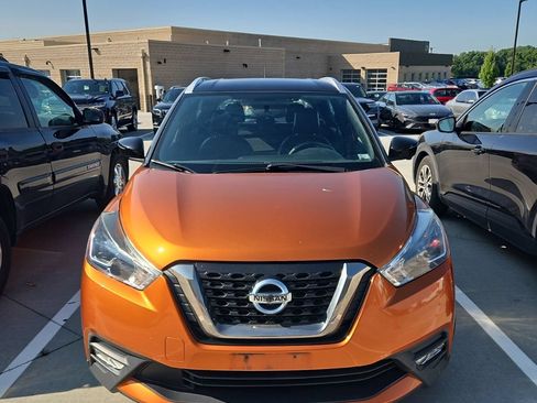 Used 2018 Nissan Kicks SR w/ Premium Package FWD image 1