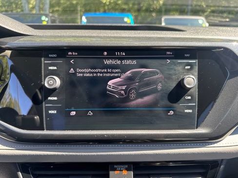 Used 2022 Volkswagen Taos SEL AWD/4WD image 17