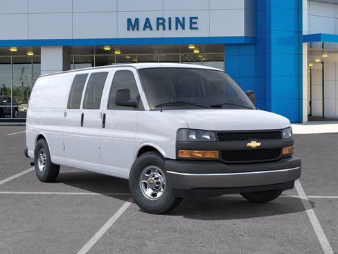New 2026 Chevrolet Express 2500 Extended w/ Driver Convenience Package RWD image 7