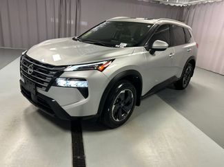 Used 2024 Nissan Rogue SV w/ SV Premium Package AWD/4WD video 3