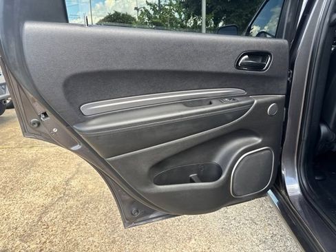 Used 2019 Dodge Durango R/T w/ Technology Group AWD/4WD image 23