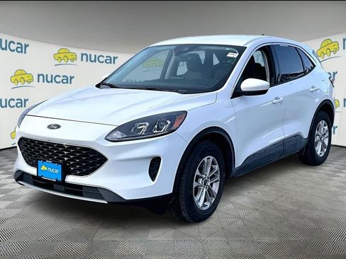 Used 2021 Ford Escape SE image 3