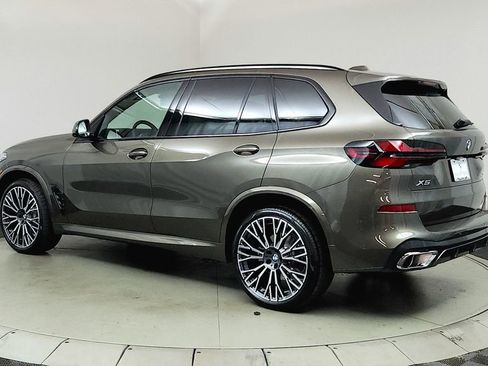 Used 2026 BMW X5 xDrive40i w/ M Sport Package AWD/4WD image 5