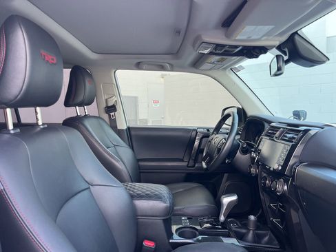 Used 2020 Toyota 4Runner TRD Off-Road Premium w/ Moonroof Package AWD/4WD image 22