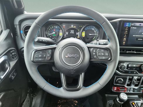 Used 2025 Jeep Wrangler Unlimited Rubicon 4xe w/ Convenience Group image 95