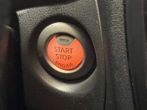 Used 2013 Nissan Juke SL AWD/4WD image 15