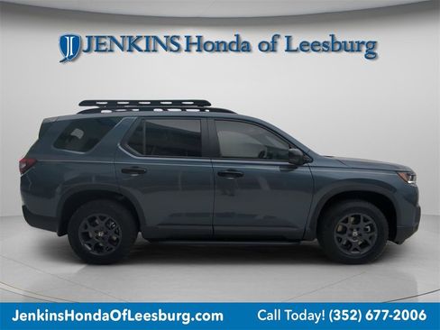 New 2026 Honda Pilot TrailSport image 3