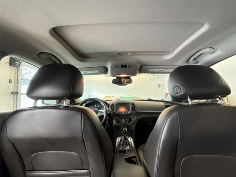 Used 2016 Buick Regal AWD image 16