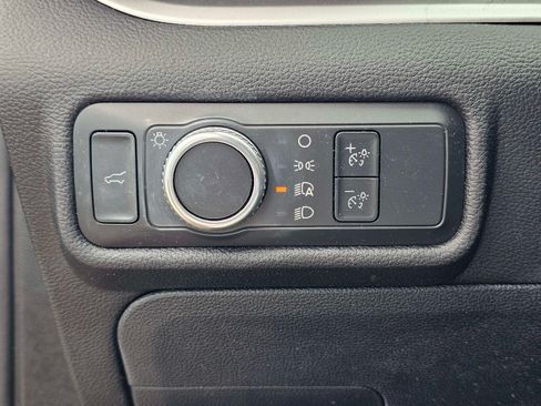 Used 2022 Ford Explorer XLT RWD image 19