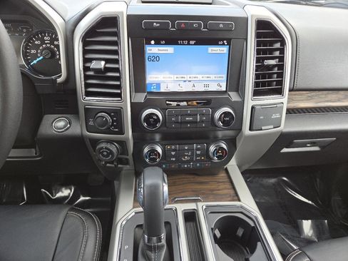 Used 2019 Ford F150 Lariat w/ Equipment Group 502A Luxury AWD/4WD image 32
