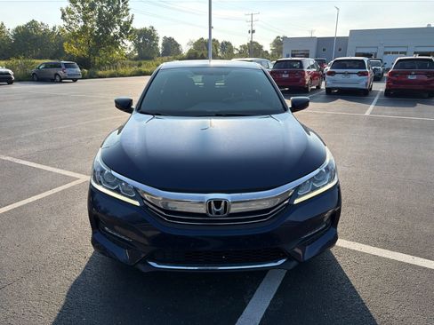 Used 2016 Honda Accord Sport image 11