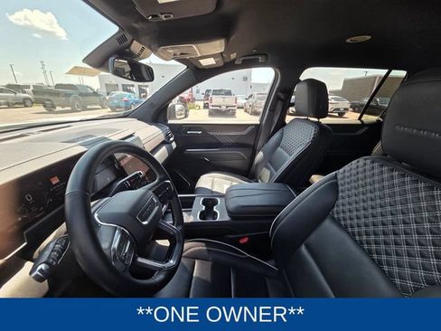 Used 2025 GMC Acadia Denali AWD/4WD image 12