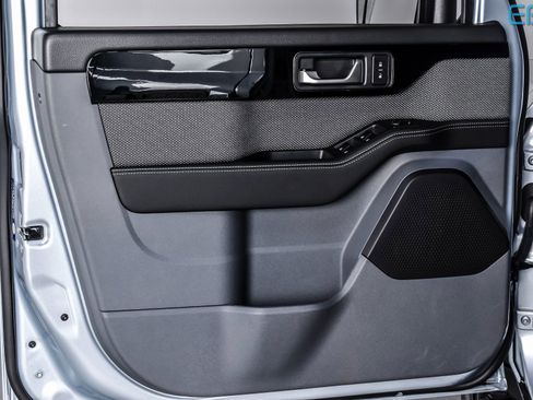 Used 2025 INEOS Grenadier Trialmaster Edition image 12