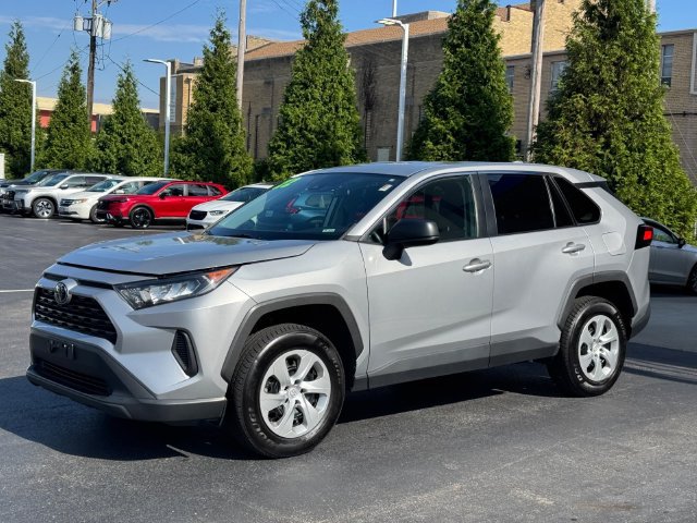 Used 2022 Toyota RAV4 LE AWD/4WD image 7