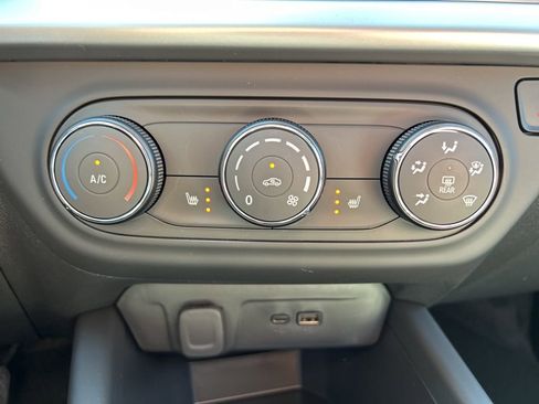 New 2026 Chevrolet Trax LS w/ LS Convenience Package FWD image 25