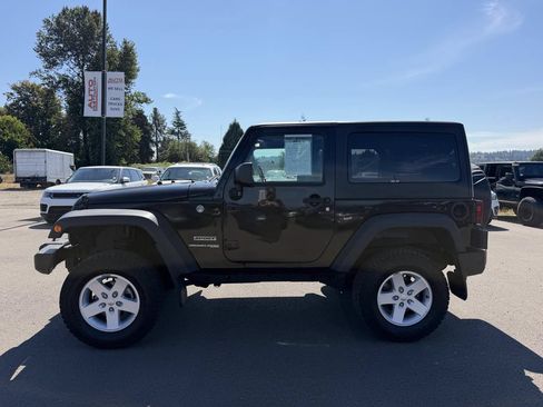 Used 2018 Jeep Wrangler Sport w/ Quick Order Package 24S AWD/4WD image 5